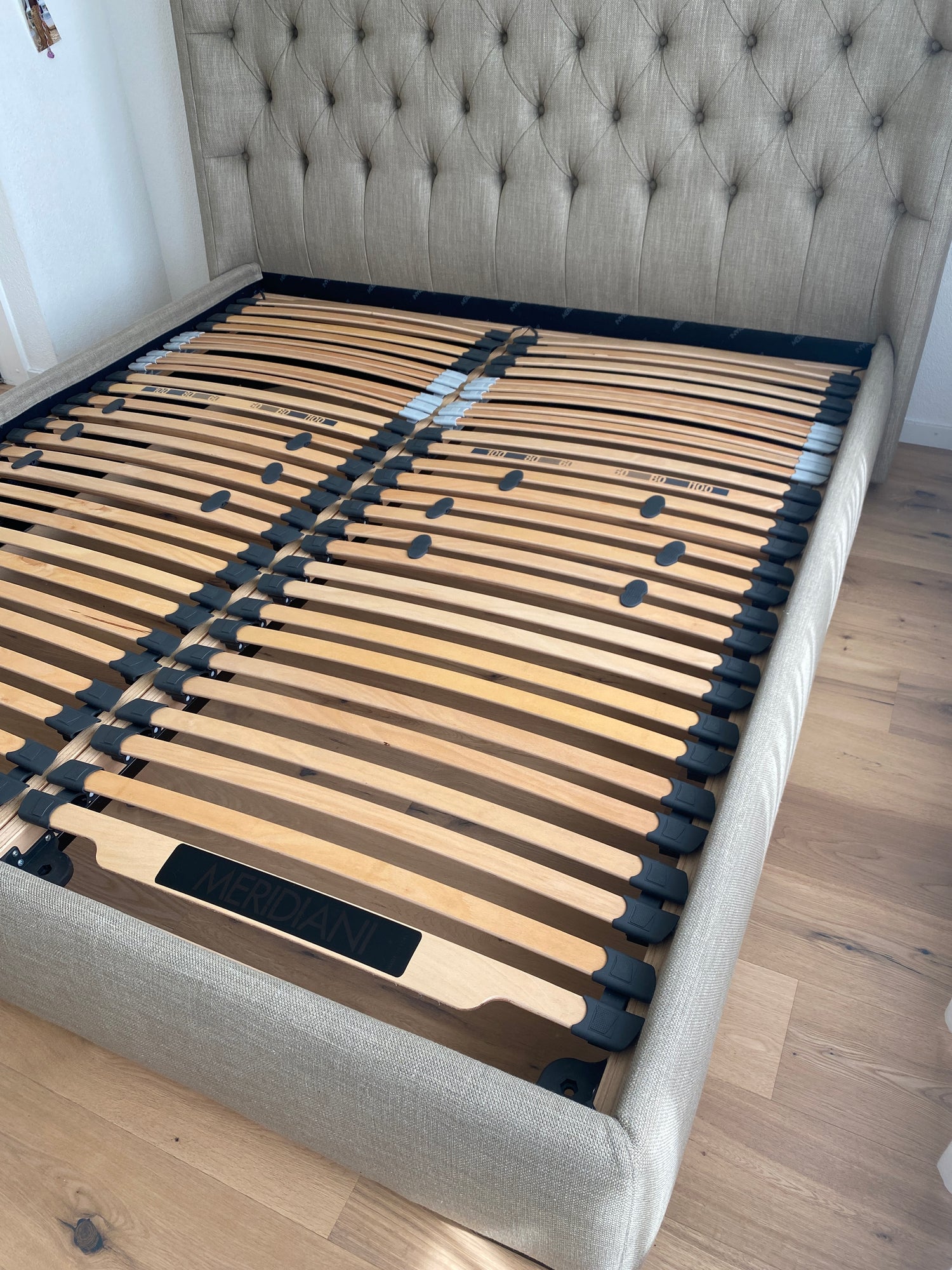 MERIDIANI Bett Turman 200 x 225 - Ausstellungsmodell