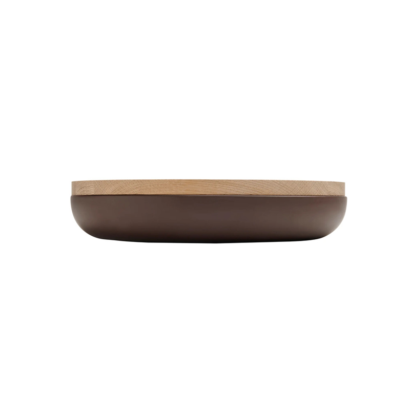 Pottery von when objects work von Vincent Van Duysen Keramikbehälter in Braun mit einem 2 cm Eichendeckel.