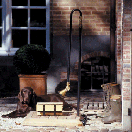 tradewinds-showr-gartendusche-hunde