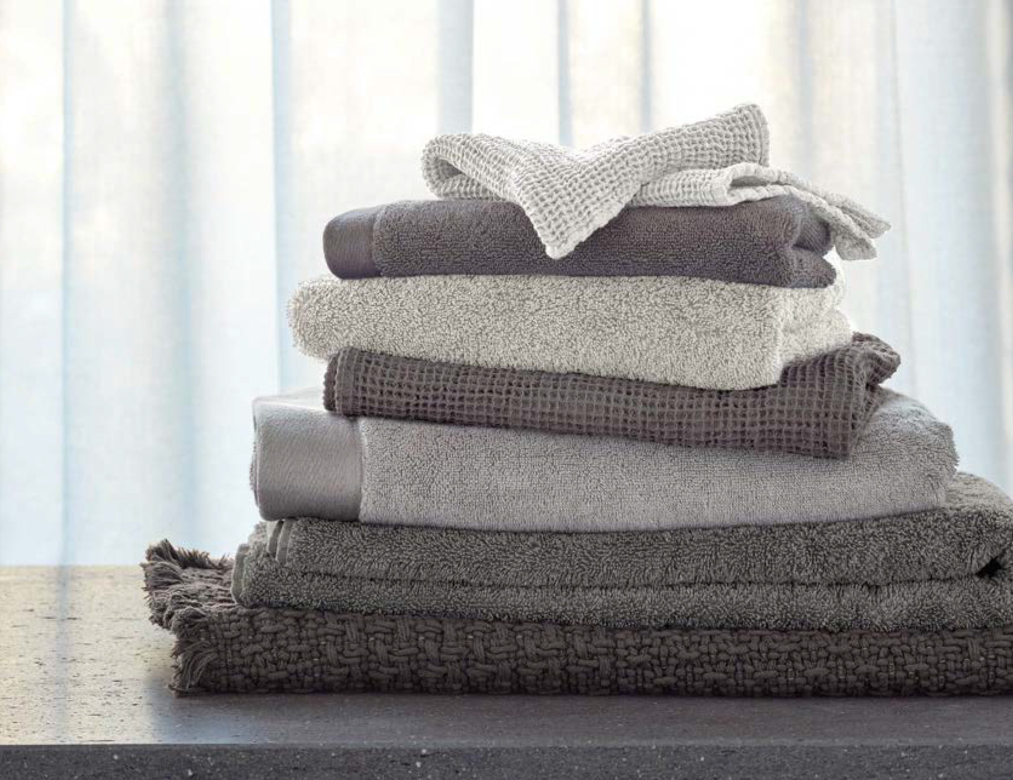 Lovely-Linen-Hamamtuch-grau-hellgrau