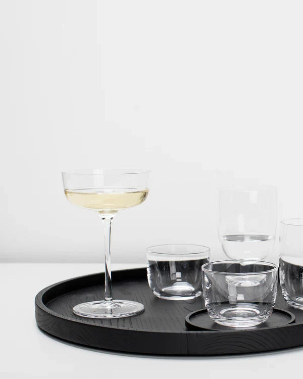 whenobjectswork-vincent-van-duysen-tablett-walnuss-keramik-kase
