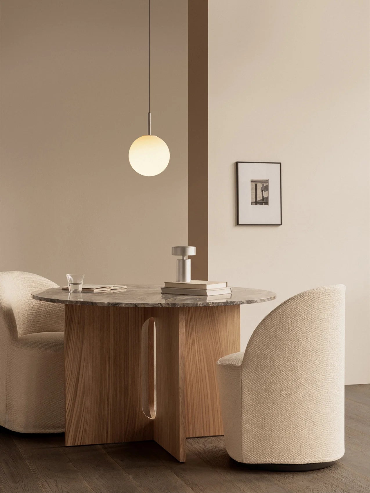 Audo Copenhagen, Androgyne Tisch, rund