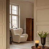 Audo Copenhagen, The Tired Man, Lounge-Sessel, Textil