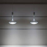 Davide Groppi Pendelleuchte Cathode aus Metall in Weiss mit Lampenschirm aus Glas