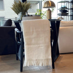 LUIZ Decke LOU in der Farbe Chalk und den Massen 150 x 210 cm 