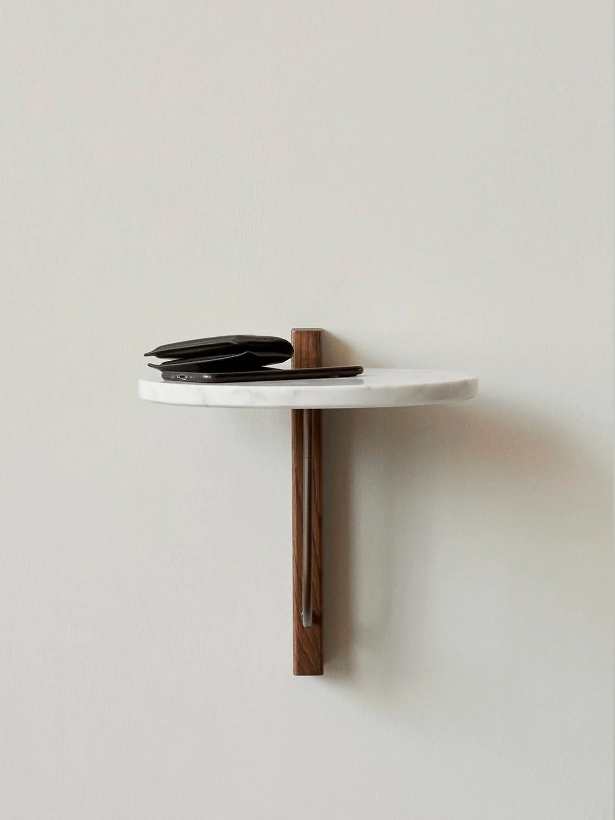 Audo Copenhagen, Corbel Wandtisch