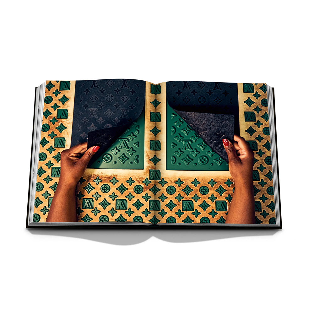 Assouline Louis Vuitton Manufactures Blick ins Buch