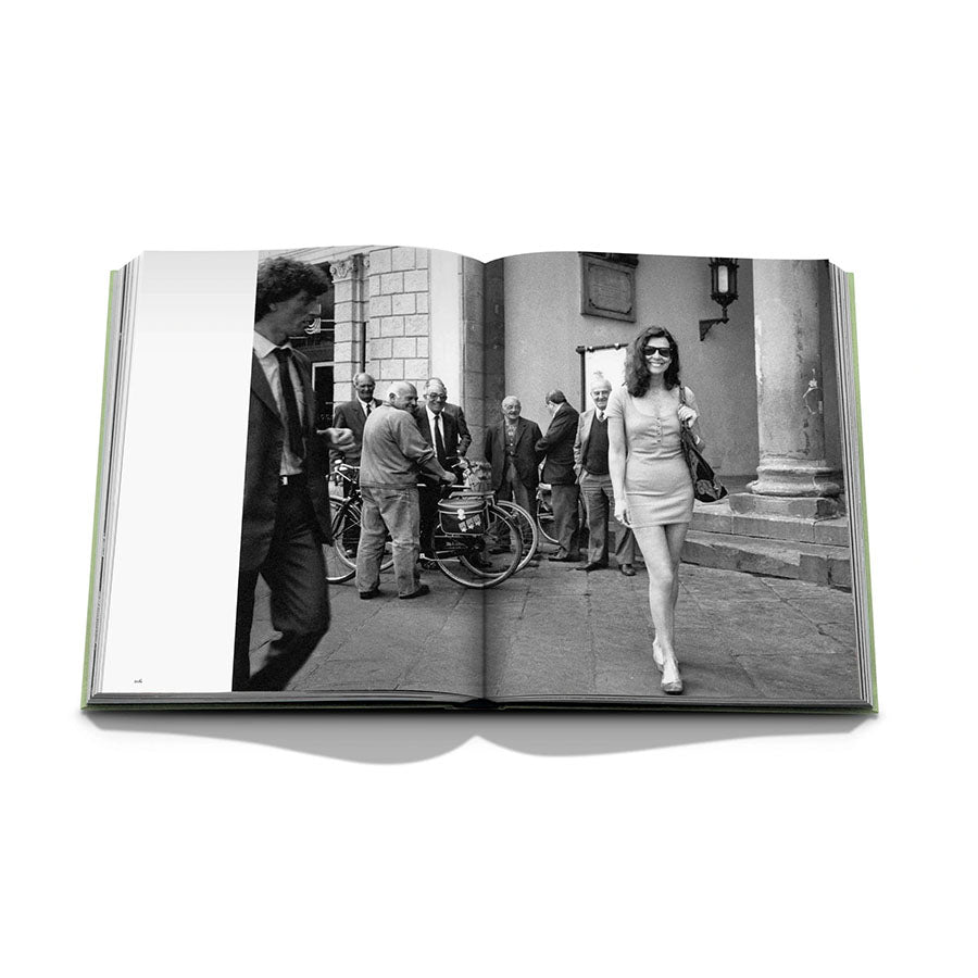 Assouline Tuscany Marvel Buch mit gruenem Einband aus Leinen