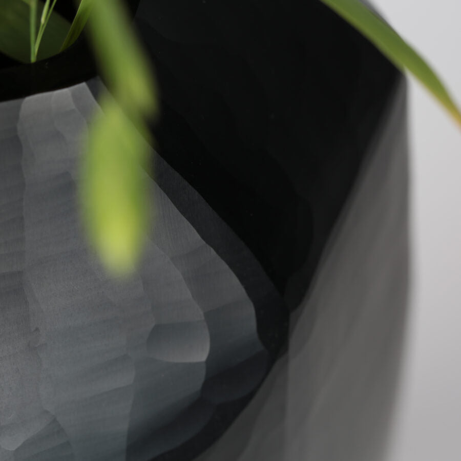 Guaxs Vase Cubistic Tall  von Hand geschliffen.