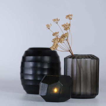 Guaxs Vasen, Teelichter und Windlicht Cubistic. 
