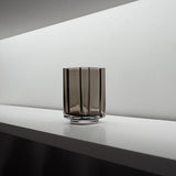 Louise Roe Windlicht asymmetrisch in der Farbe smokey
