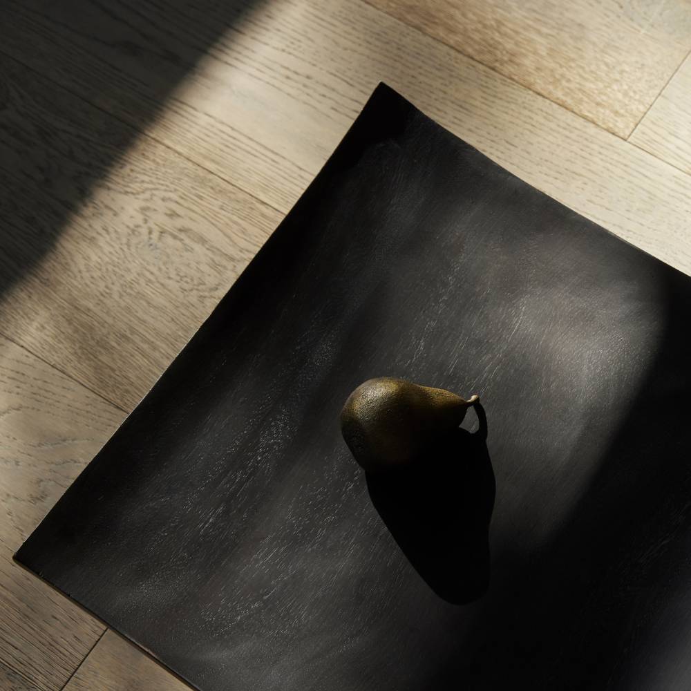 MENU Tafelaufsatz in Schwarz aus Akazienholz
